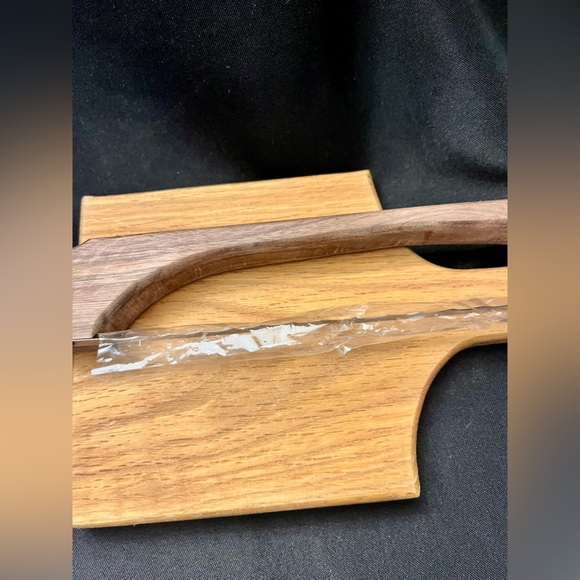 Handmade Wooden Cutting Board and Bread Violin Bow Knife Saw Serrated New Gift - Picture 16 of 16